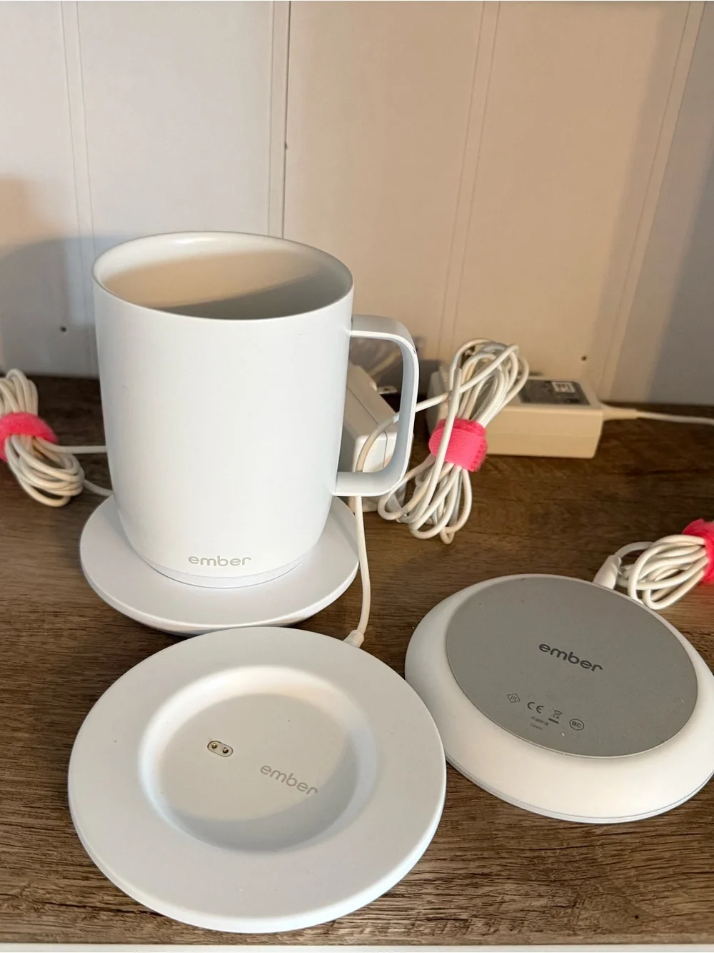 Ember Mug 2 Smart Mug - White (14 oz) w/3 chargers!!!!